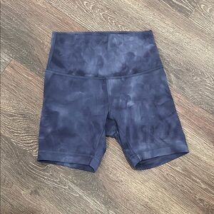Lululemon Wunder Train 6-inch navy tie-dye shorts - 4